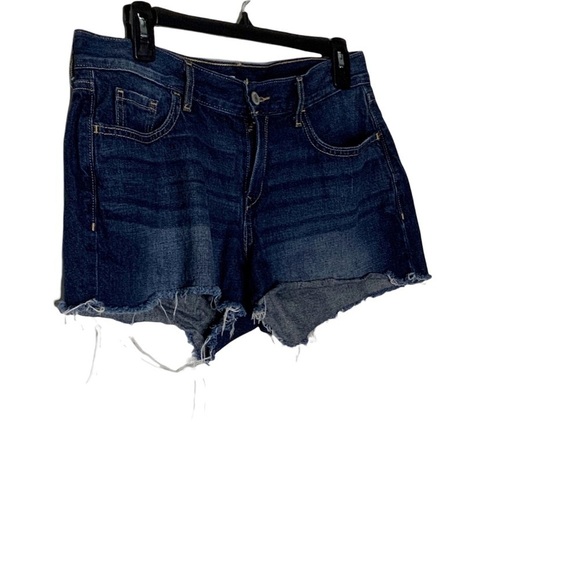 Old NAVY regular cut off jean shorts. Distressed hem. Size 4 - Picture 3 of 7